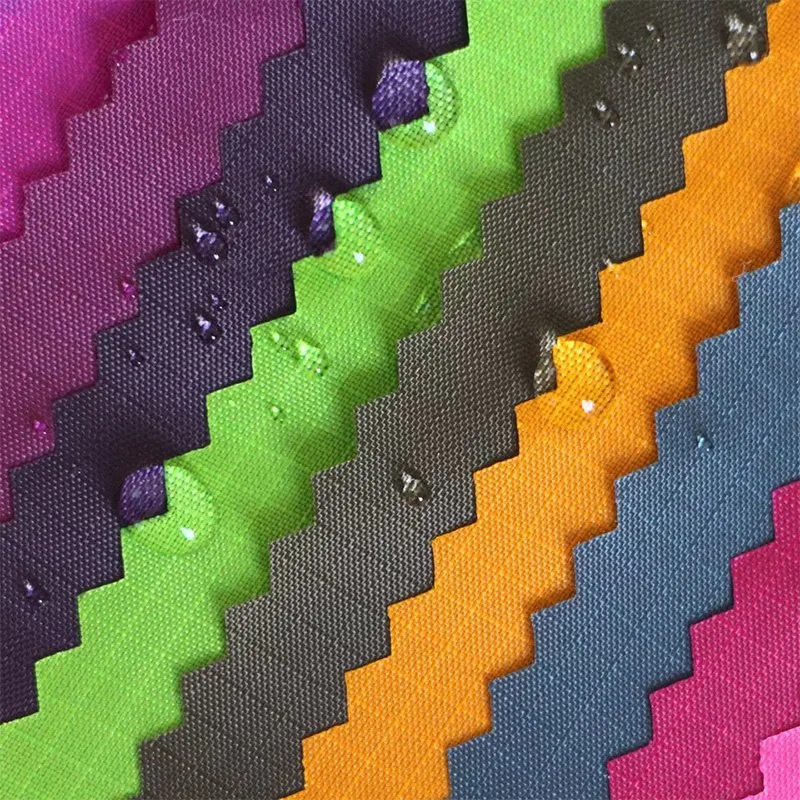 Wasserbasierte Textilbeschichtung und Silikonkautschukbeschichtung in Outdoor-Produkten